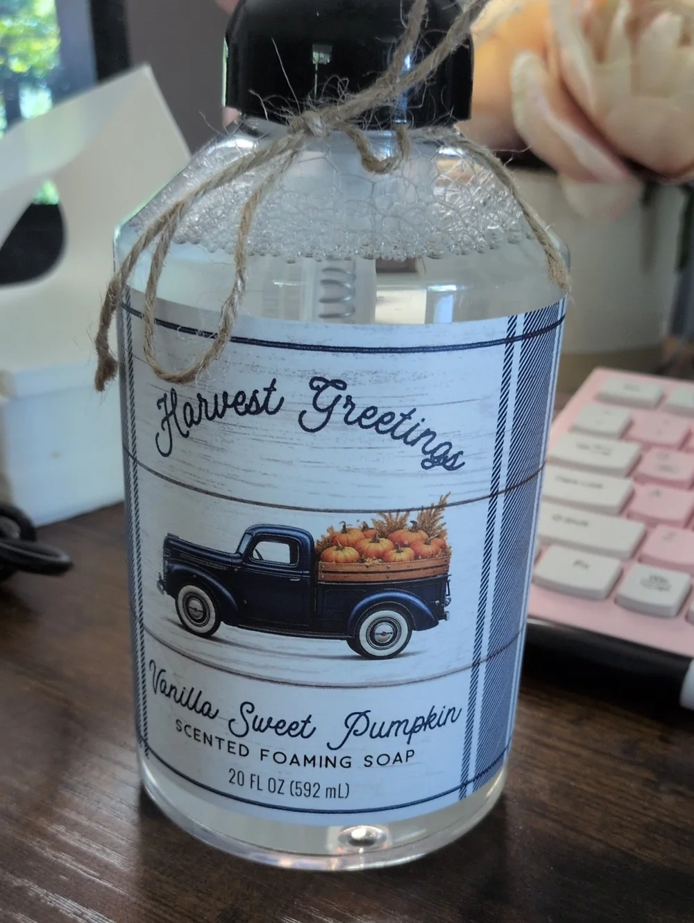 HARVEST GREETINGS Vanilla Sweet Pumpkin Foaming Soap - Scented